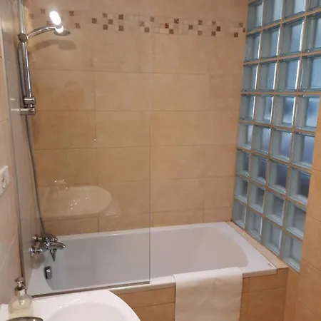 Good Night In - Aries Apartment *