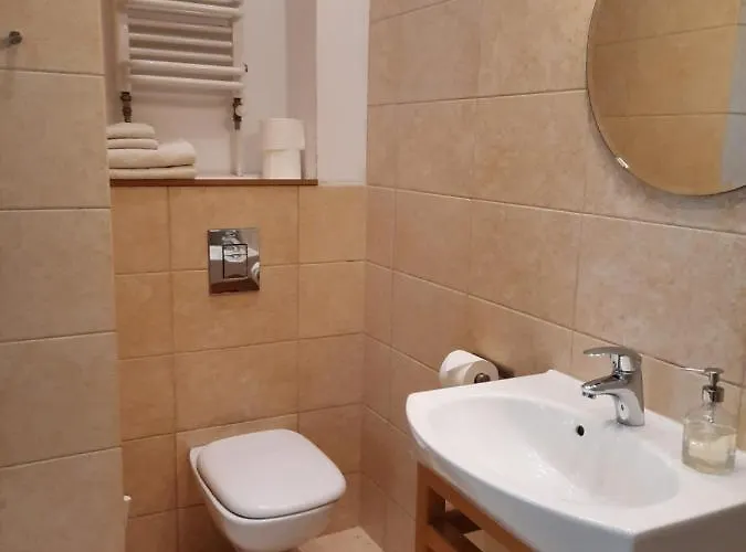 Daire Good Night In - Aries *