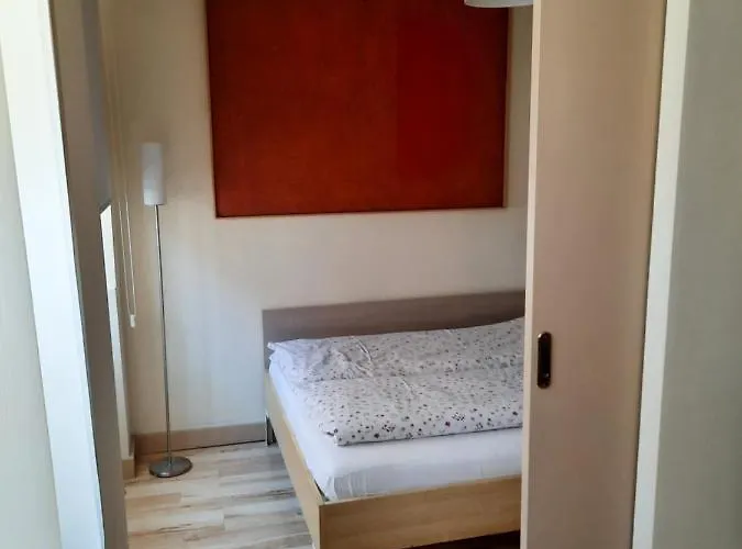 Daire Good Night In - Aries *