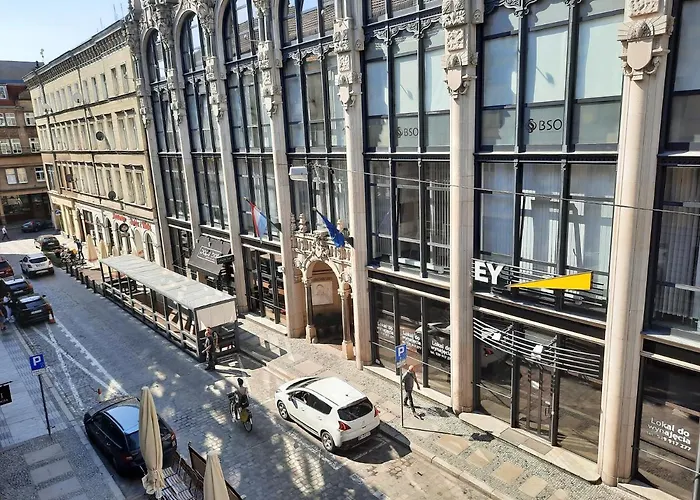 Good Night In - Aries Daire *